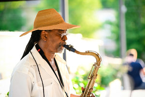 Live Jazz with Dontez Harris