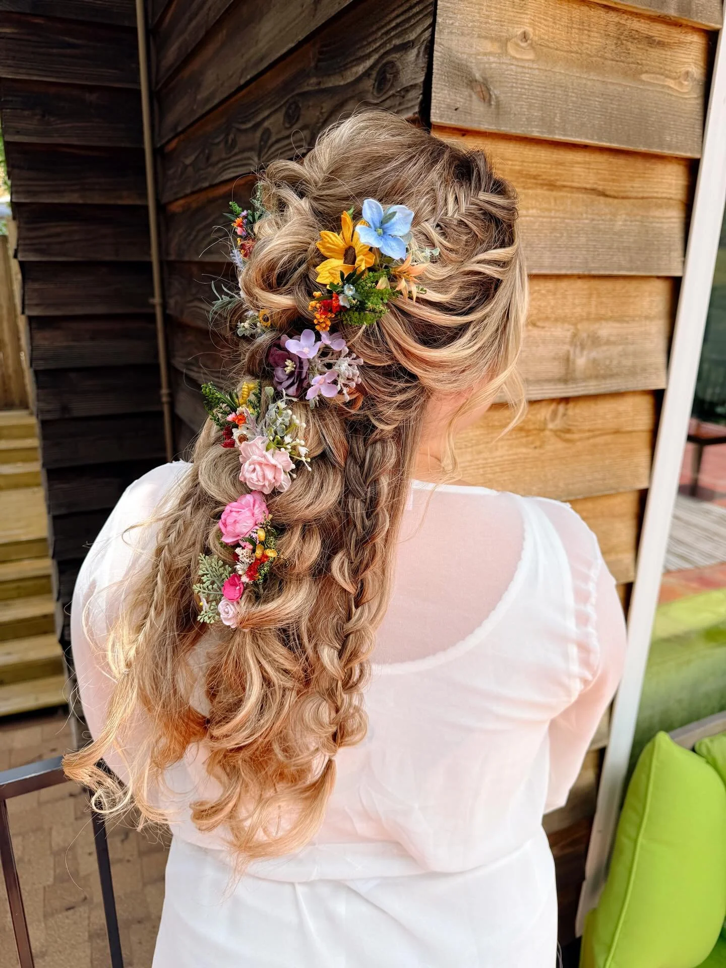 garden fairy bride of my dreams🧚🏼&zwj;♂️💐🌼🌷🪻