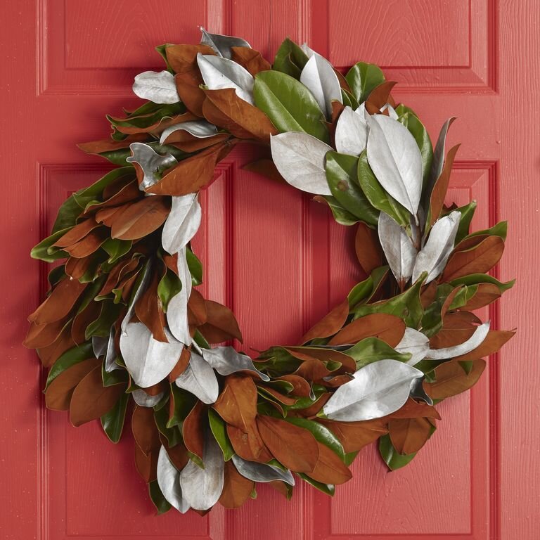 magnolia-leaves-diy-christmas-wreath-ideas-1608331964.jpeg
