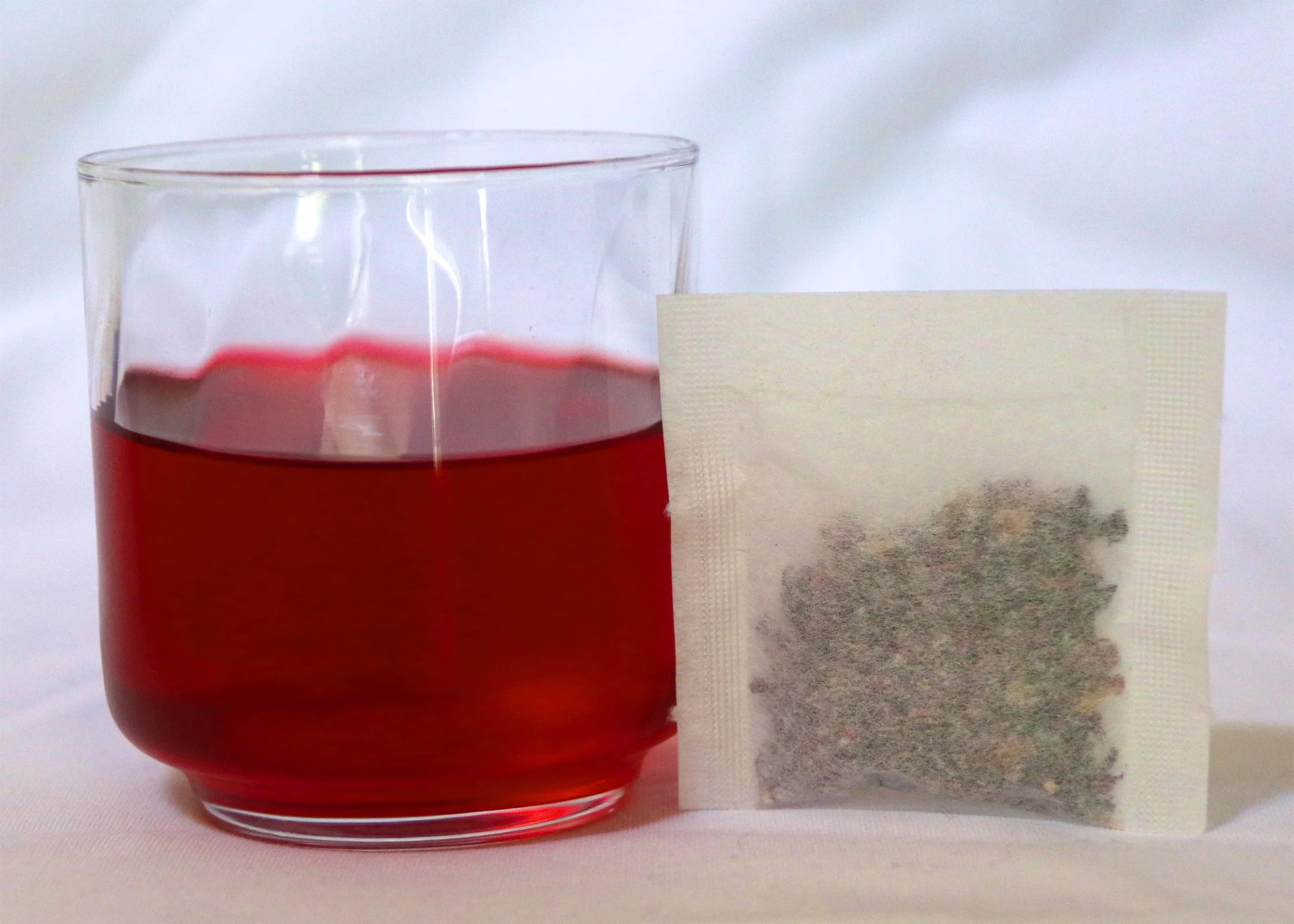 hibiscusrosetea.jpg