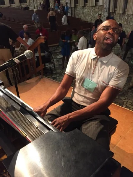 TonyatPiano.jpg