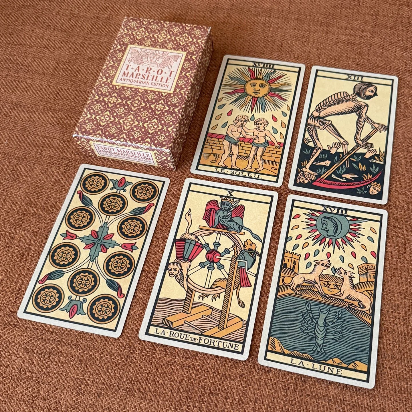 TAROT-MARSEILLE-ANTIQUARIAN3.jpg