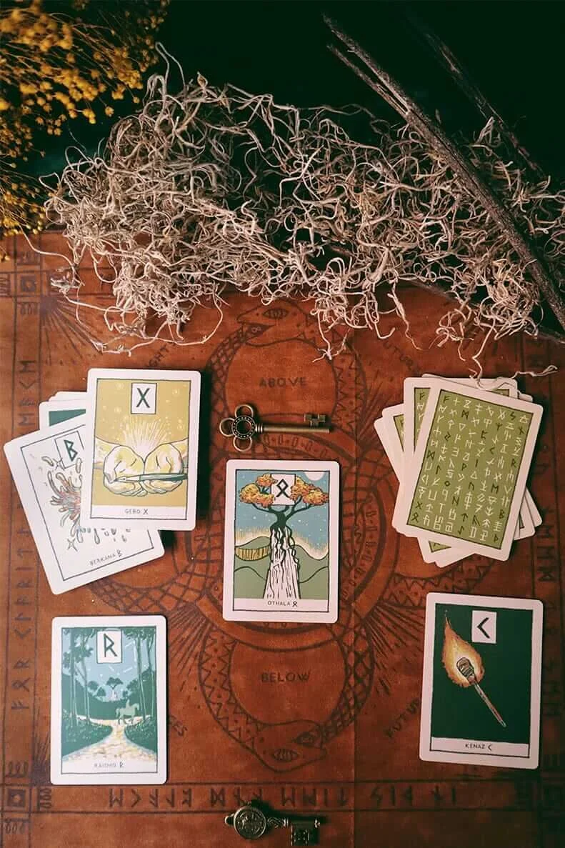green-glyphs-runes-deck-james-reads-6.jpg