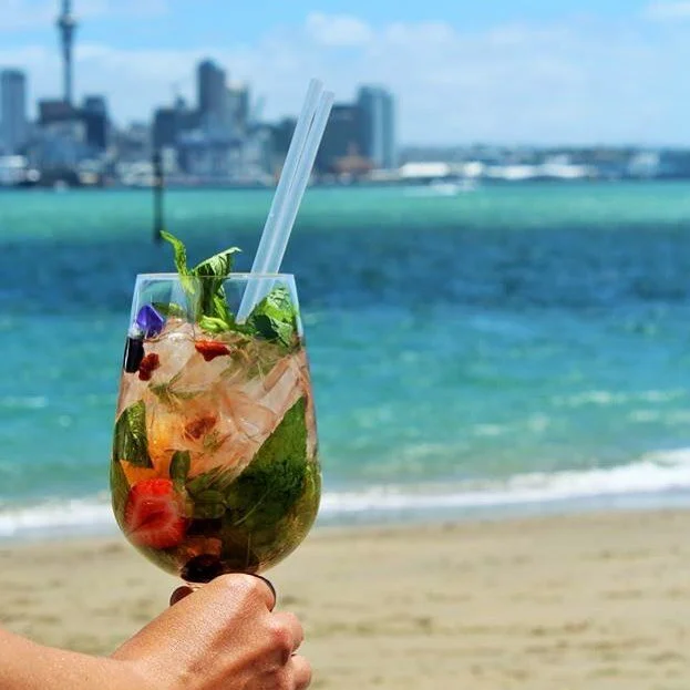 All smiles when your weekend starts with cocktails 🍹