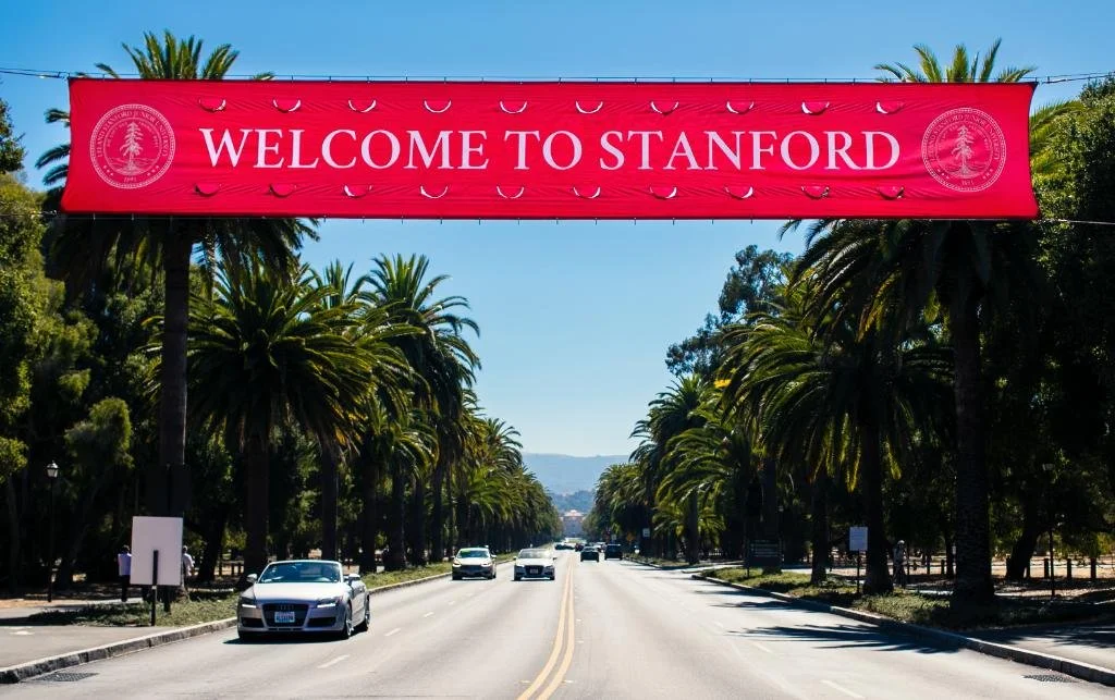 Welcome to the Red-Horse Lab, Dani K and Daniel S!