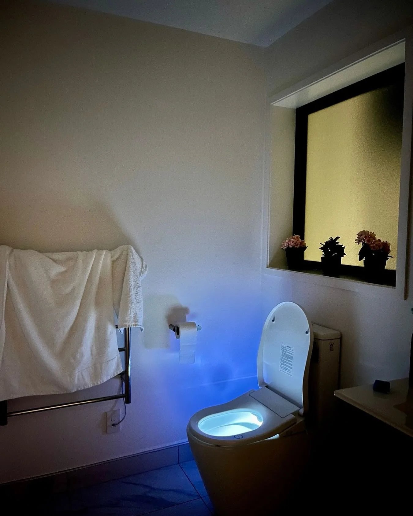 First nite on tour &mdash; and I&rsquo;m greeted by this sight in the bathroom. Why is the loo glowing like the briefcase in Pulp Fiction? Is it a reading light for someone with an unusual reading position? Where are the paranormal cops when you need