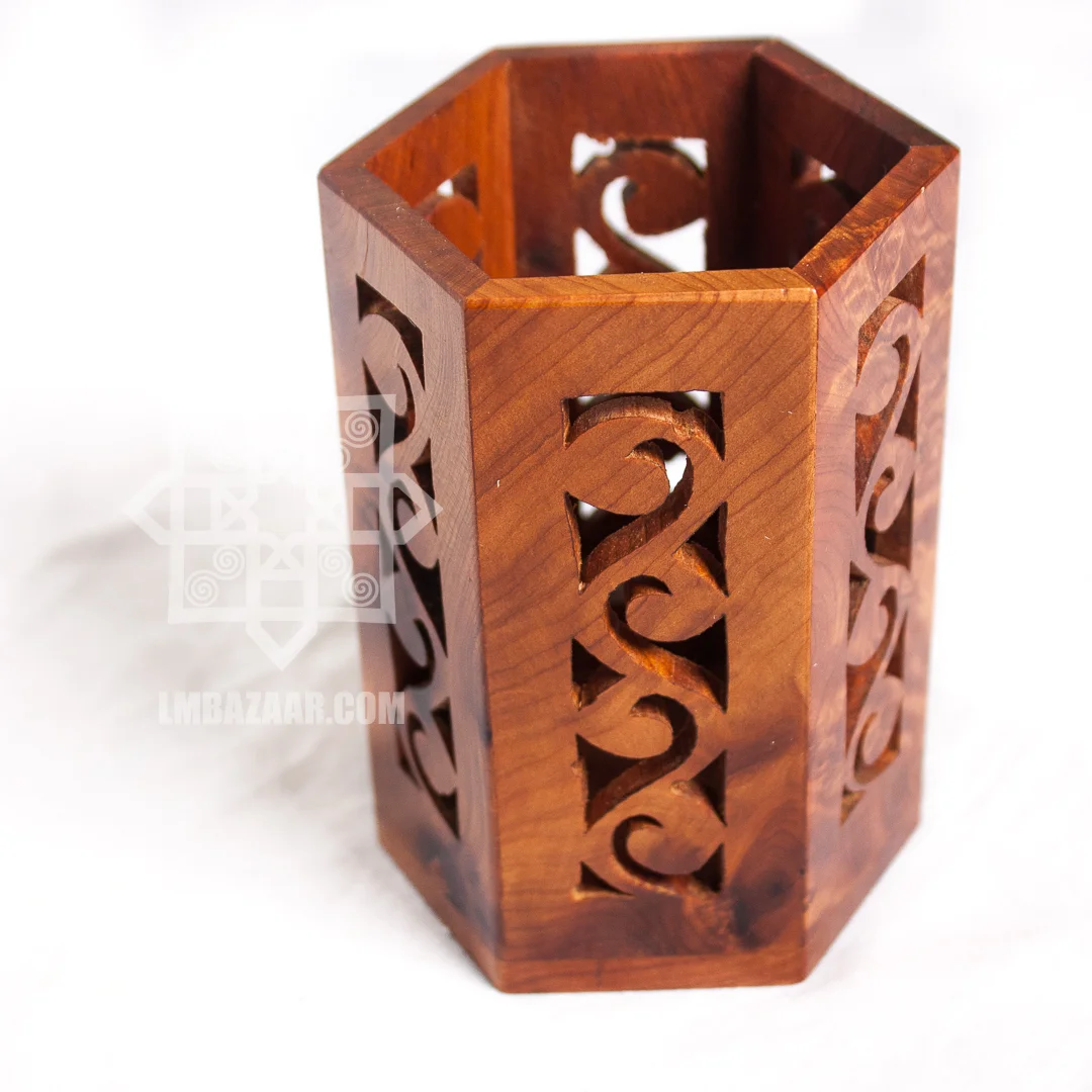 Hand-Carved Thuya Wood Pen Holder