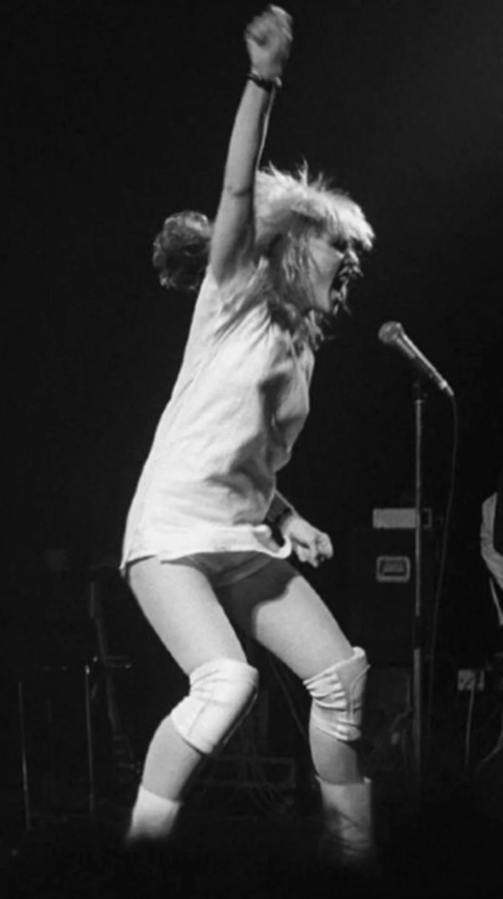 debbie kneepads 2.jpeg