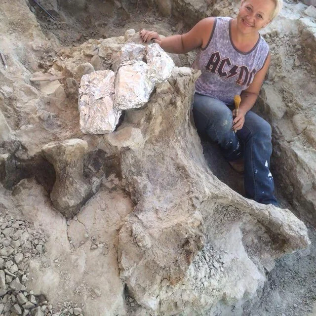 Katie - dino.jpg