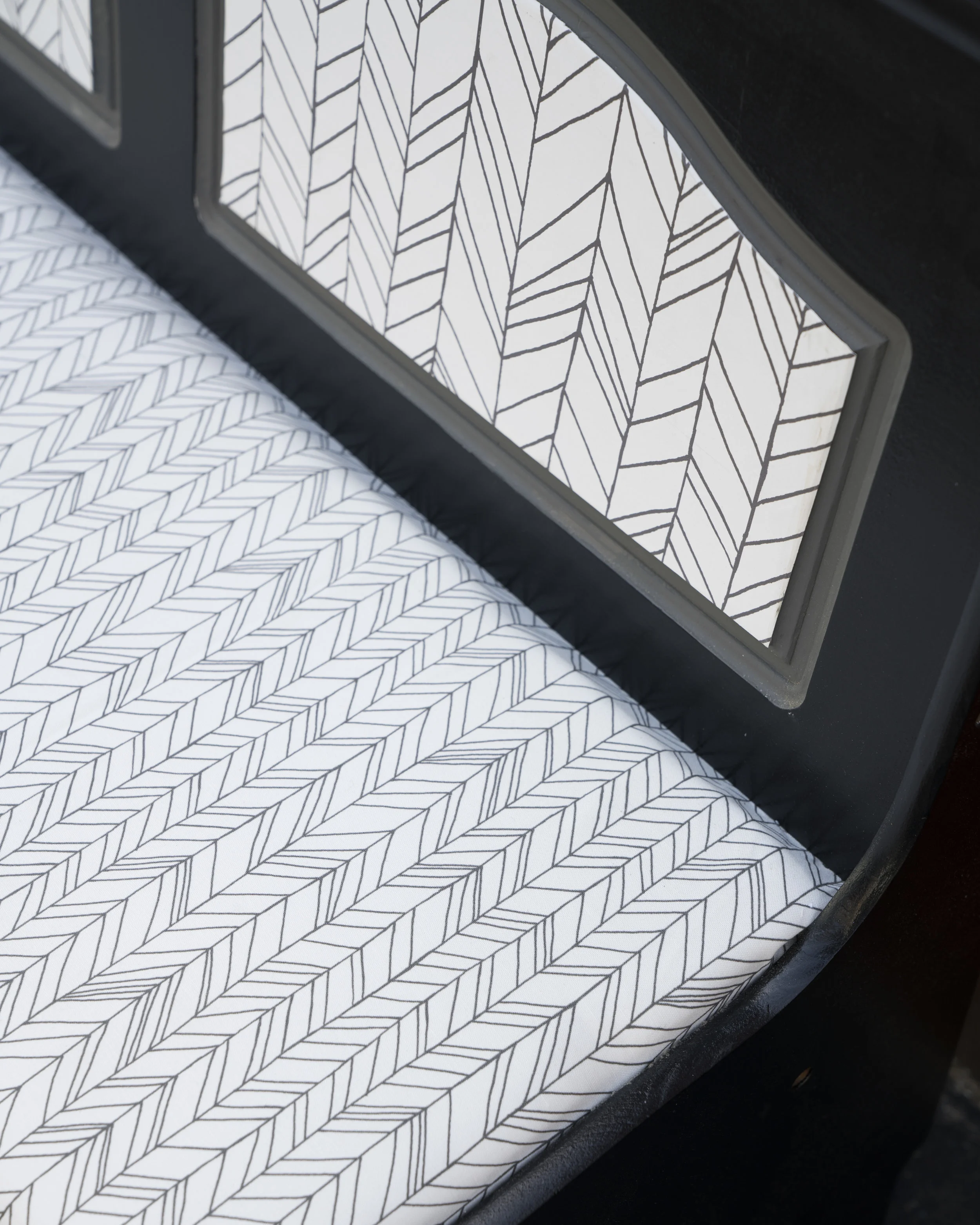 Sammy storage bench