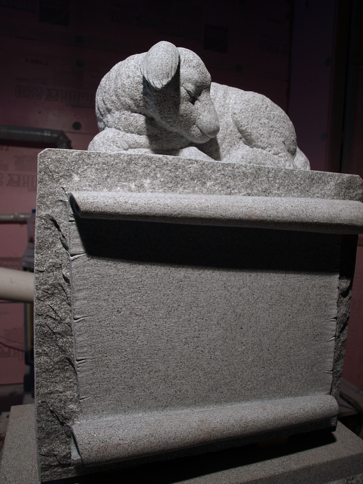 Sleeping Lamb Granite Carving Monument 