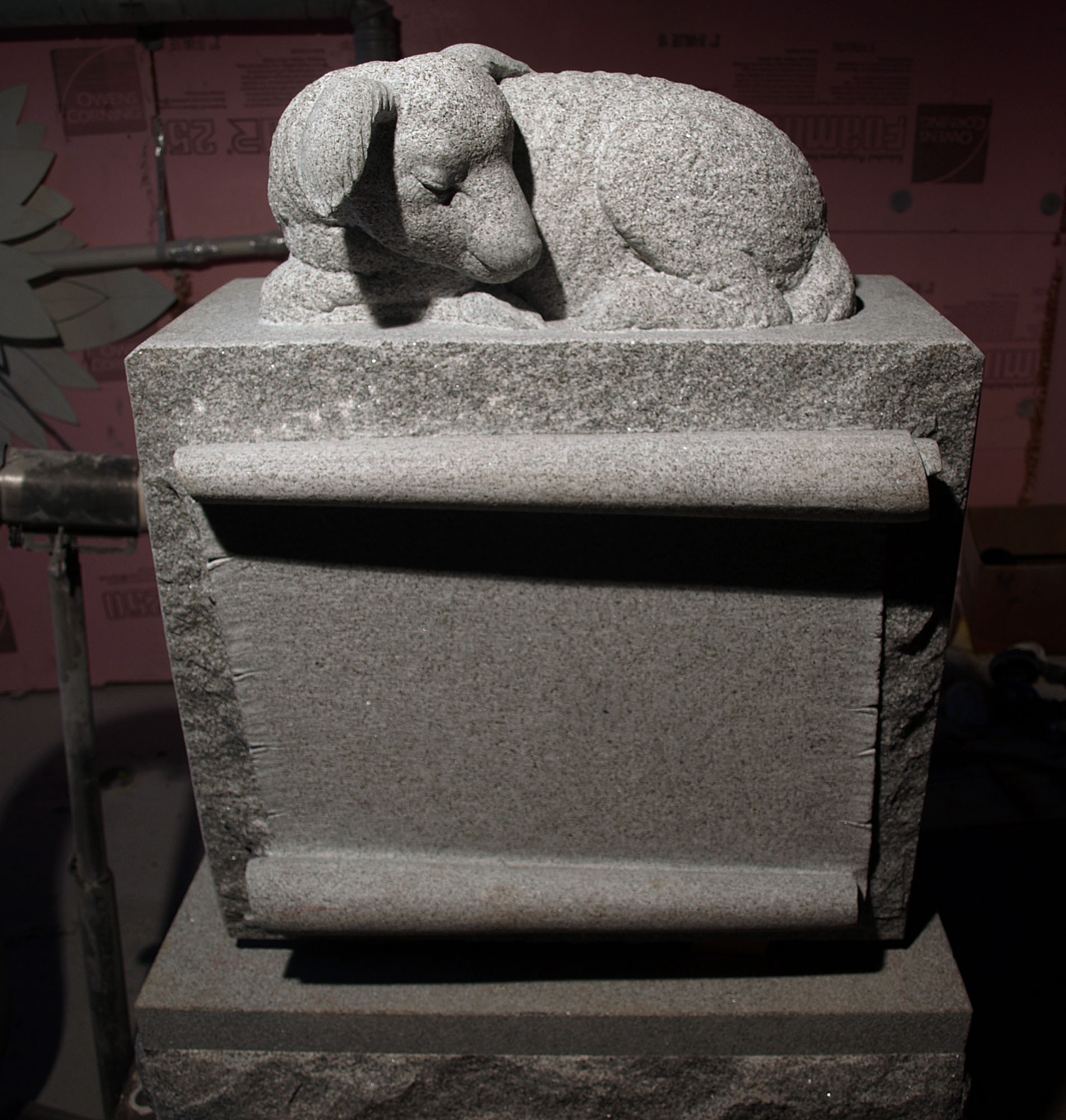 Sleeping Lamb Granite Carving Monument 