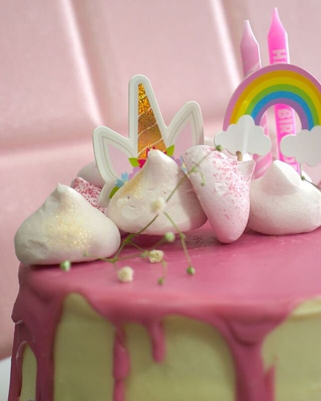 Here&rsquo;s a list of all the ingredients you need to make the perfect cake: rainbows, unicorns, Dolce meringues and a whole lot of pink (and maybe some flour and milk) 💅