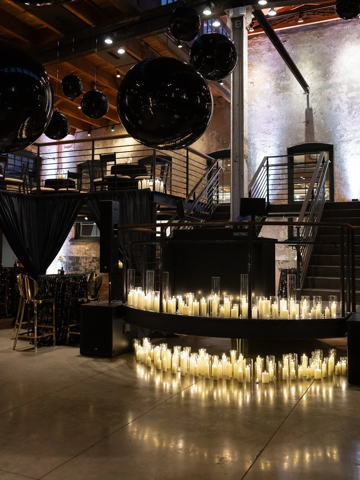 From Italy to Baltimore, with love. &hearts;️

After their incredible Italian destination wedding earlier this year, @emxgallagher and @maestromatt1979 followed up with one of the most creative stateside celebrations in the heart of Baltimore. The ev