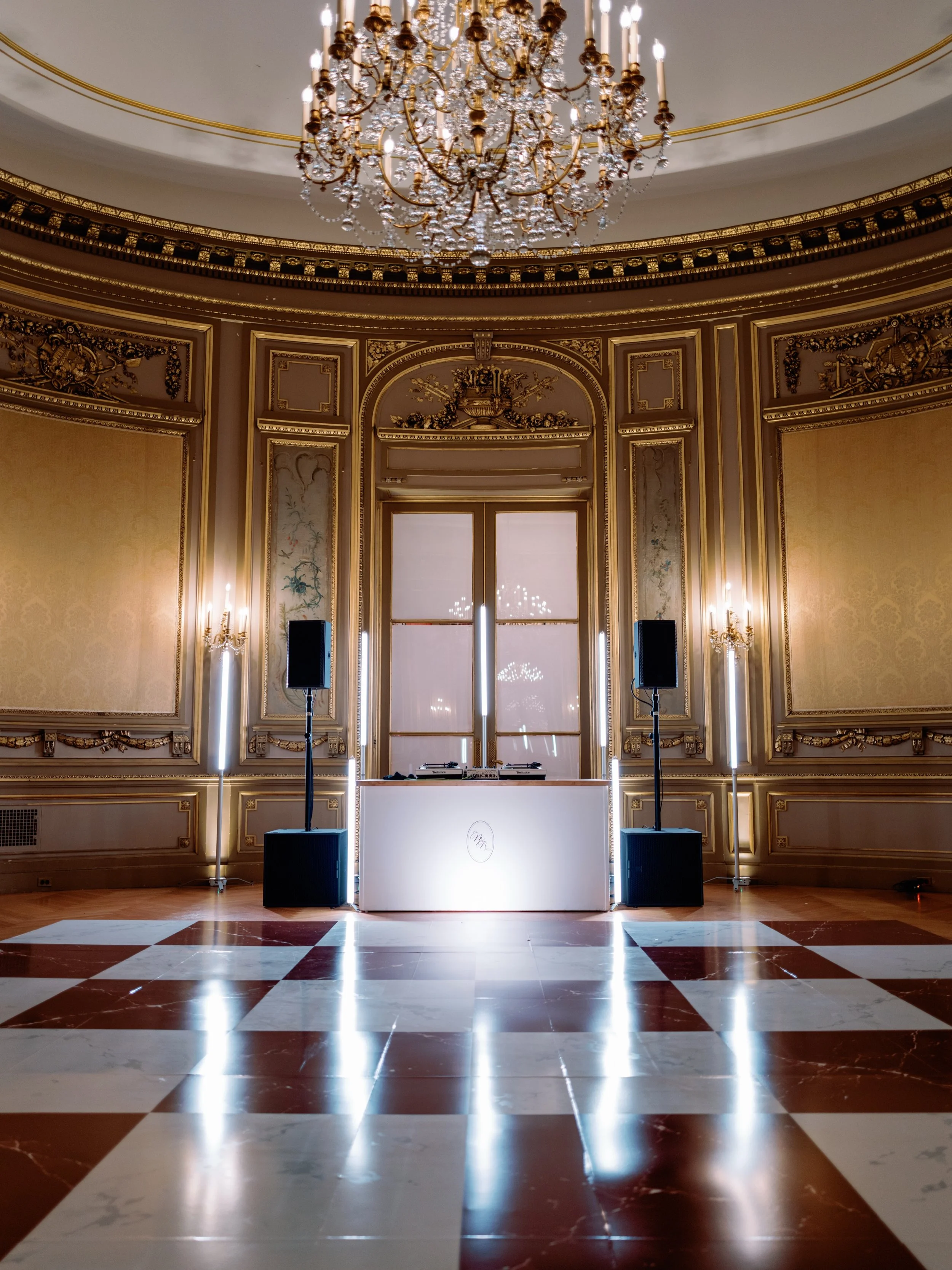 On this edition of Flipping DC: 

Room Flips and Ramps - The Perry Belmont House

Same room, but during ceremony.

On this edition of Flipping DC:
 Room Flips and Ramps - The Perry Belmont House