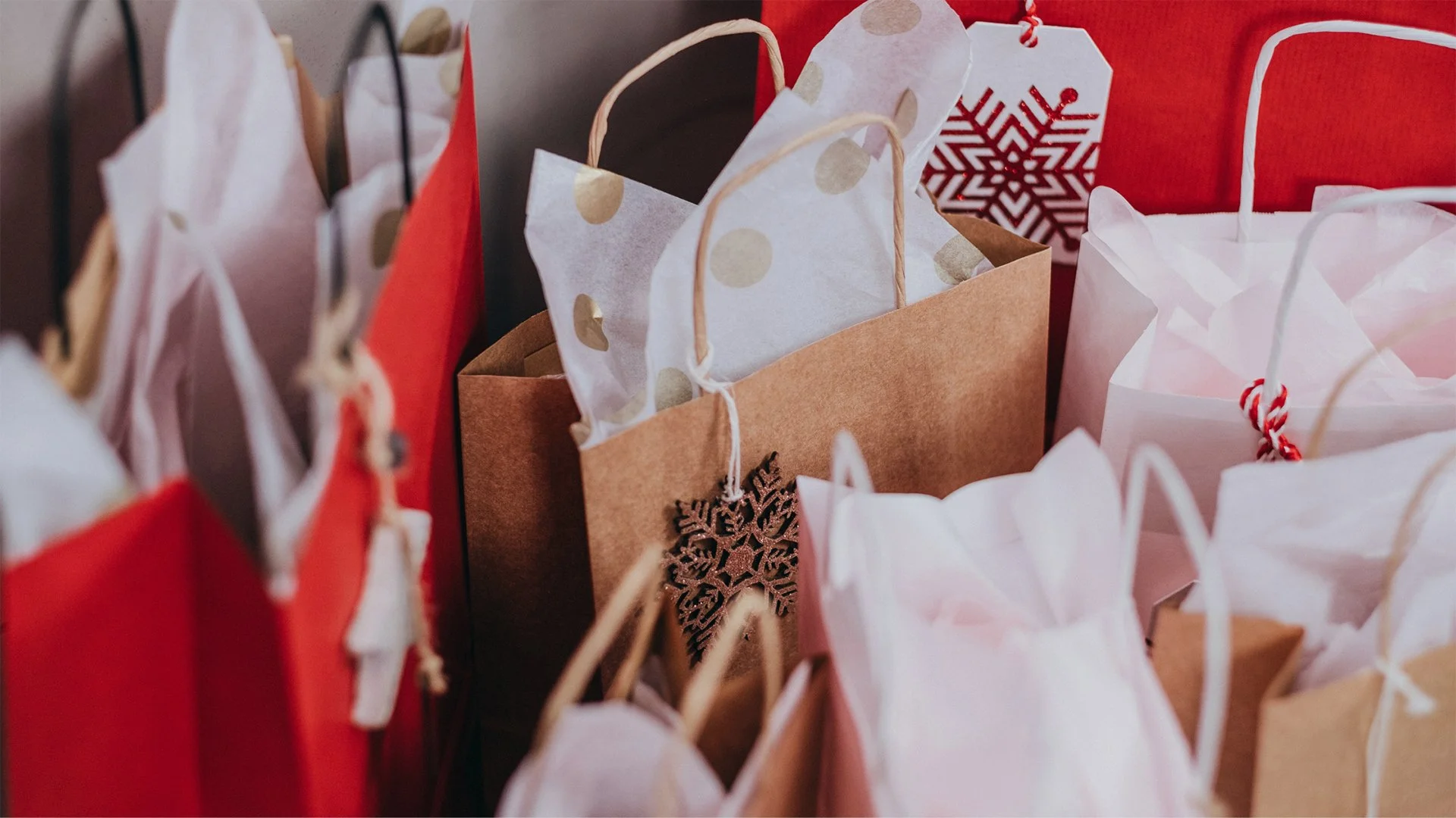 Last-Minute Stocking Stuffers at WestHills Towne Centre