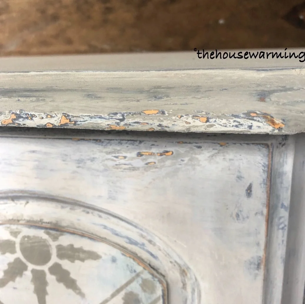 Neutrals with a hint of orange! More coming soon😃