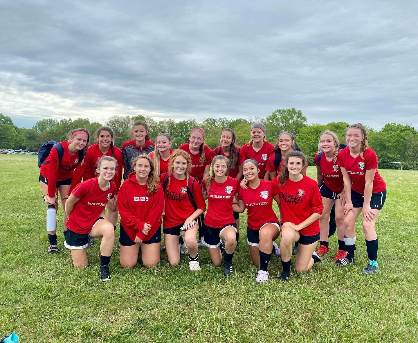 Congratulations to the U18 Women&rsquo;s team for winning their division at the Cincinnati West Soccerfest tournament this weekend with a 3-0-1 record!