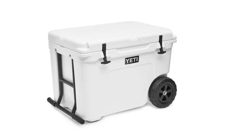 180323-Haul-Studio-Website-Assets-Product__Product_Haul_White_Front-Quarter-Facing_Handle-Side-1680x1024.jpg