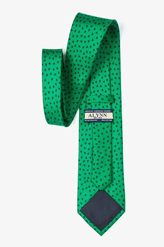 green-silk-shamrocks-tie-226068-515-800-0.jpg