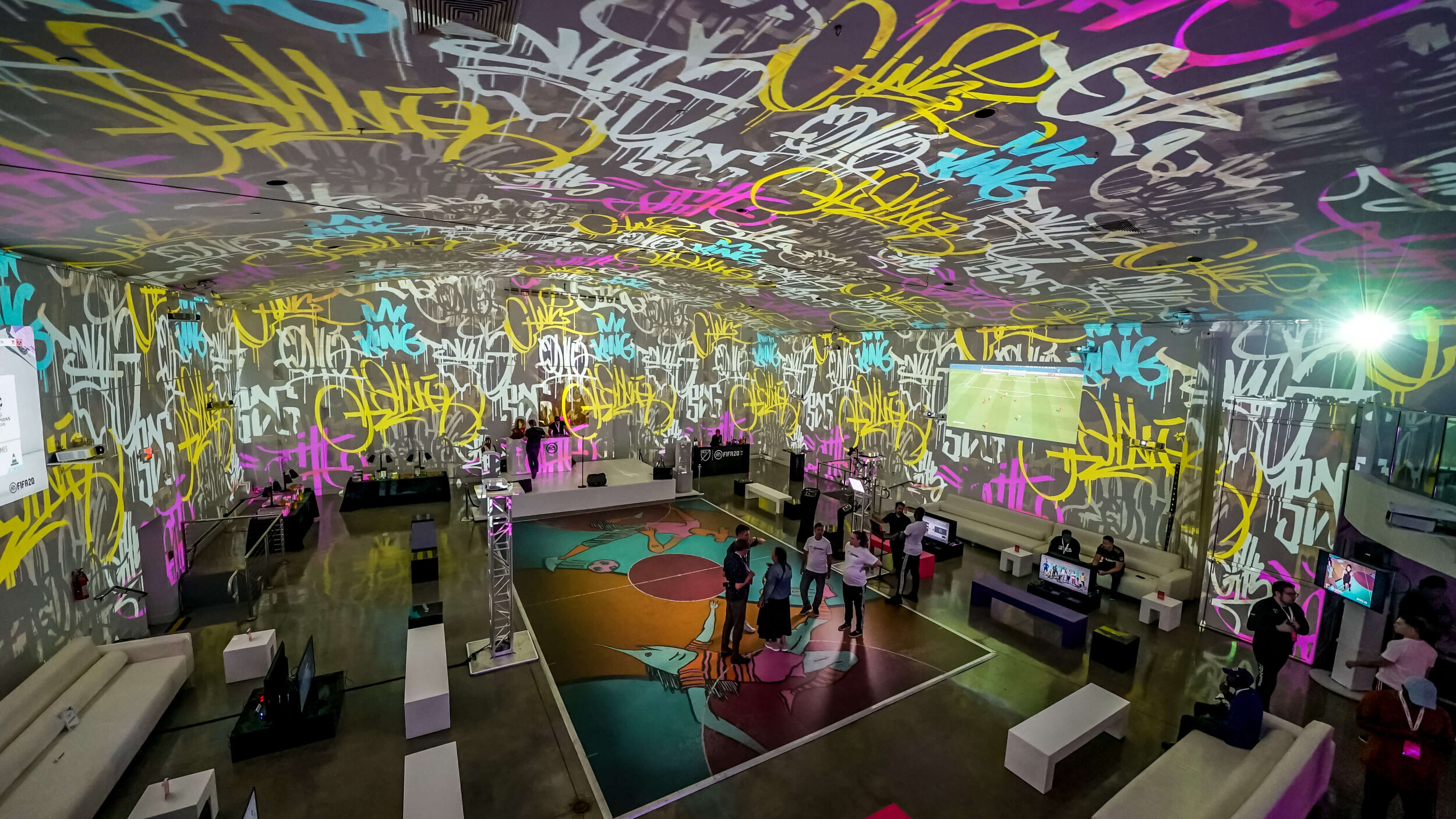 PROJECTION MAPPING &amp; IMMERSIVE GAMING ENVIRONMENTS