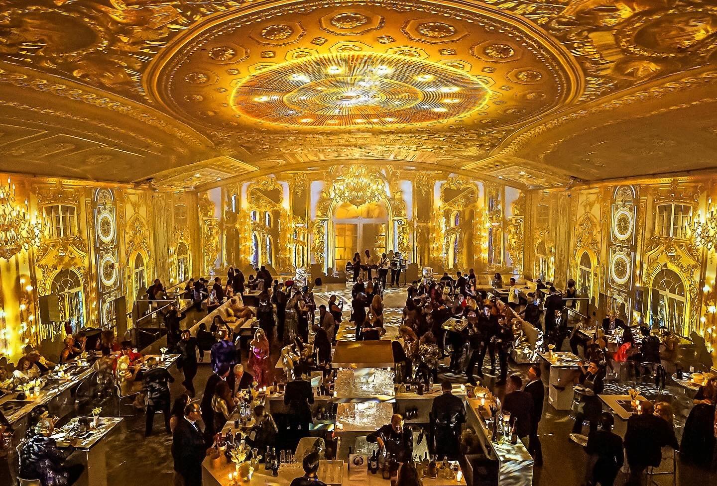 Magnificent Palaces.
-
-
-
-
-
-
-
-
-
-
-
#miamivenue #venues #eventdesign #eventdecor #projectionmapping #immersiveexperience #experiential #immersiveartexperience #visuals