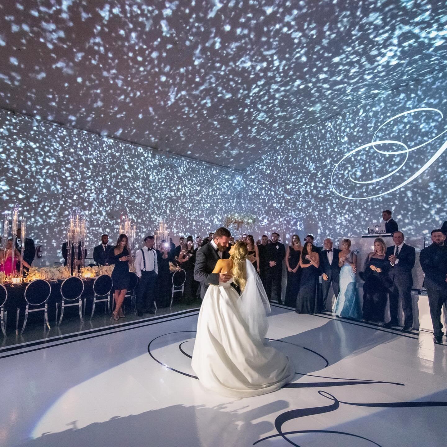 Snow on the (Miami) Beach for the most beautiful and romantic first dance. 
-
Thanks again @taylorswift for the perfect theme song ❄️
-
-
📸 @dominoarts 
@unitedprojection 
-
-
-
-
-
-

#wedding #weddings #winterwedding #taylorswift #firstdance #firs