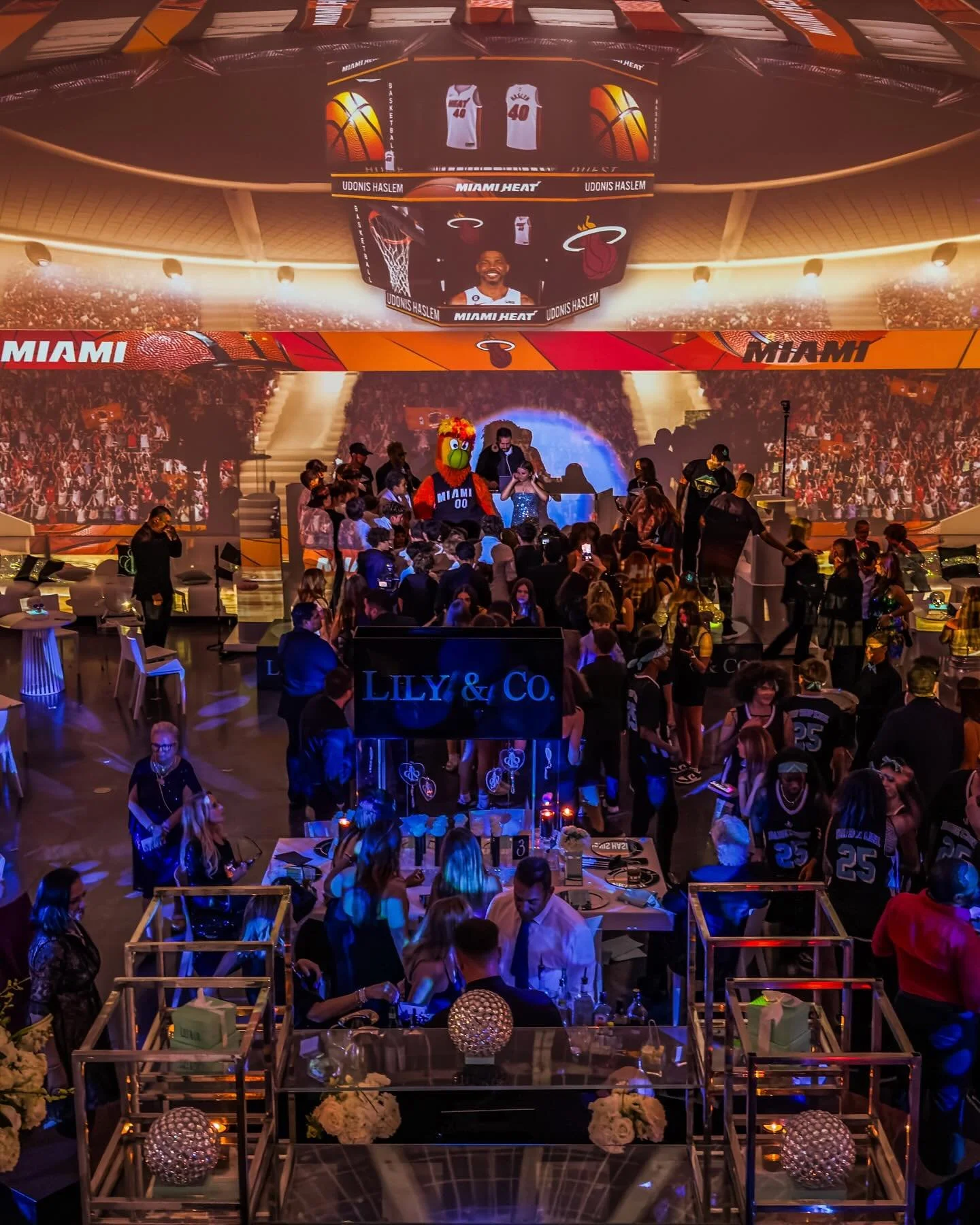 We brought the Heat Arena for this special surprise guest appearance from @burniemiamiheat for this amazing celebration!
🏀🏀🏀

A fabulous, sparkling diamond meets urban street culture celebration.  Inspired by Tiffany &amp; Co. with diamond accents