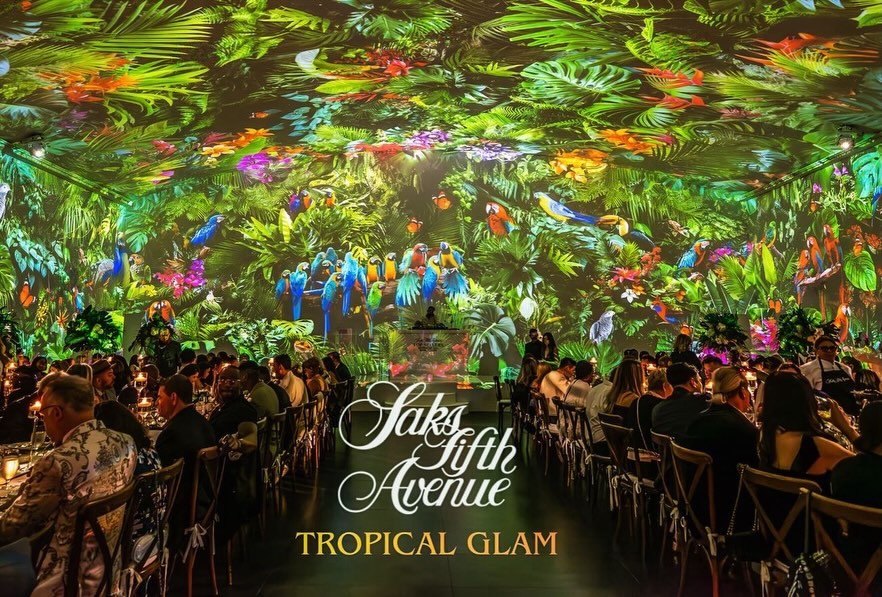 A tropical &amp; gorgeous celebration for Saks 5th Avenue.
From palm leaves, to sunsets, thru tropical jungles and more we took these Saks guests on fabulous night of sun drenched golden spectacle.
🌴🌴🌴☀️☀️☀️🦜🦜🦜
@saks 
@unitedprojection
@kitanim