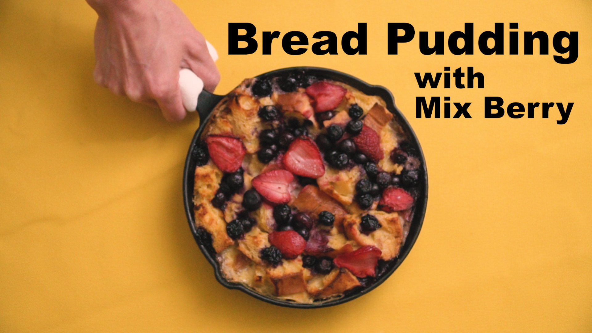 Bread Pudding with mix berry recipe ミックスベリーのパンプティングレシピ