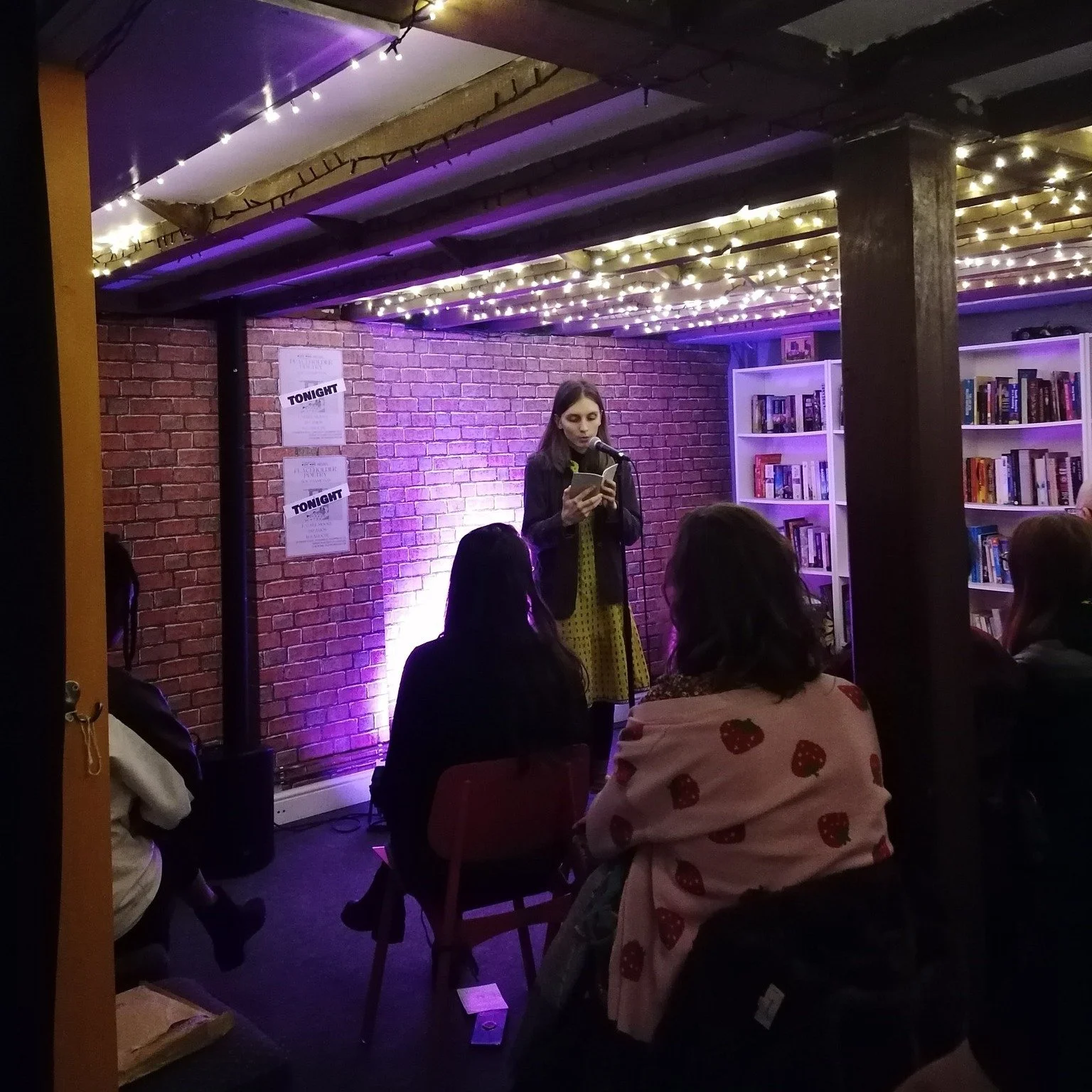 🌟 Last night was the final Wire Wool Events show of 2025, and it was also the last Placeholder Poetry of the year!

What a pleasure it was to spend the evening in the presence of such creative minds.
With readings from @ribaroche  @liz.amos_writes a