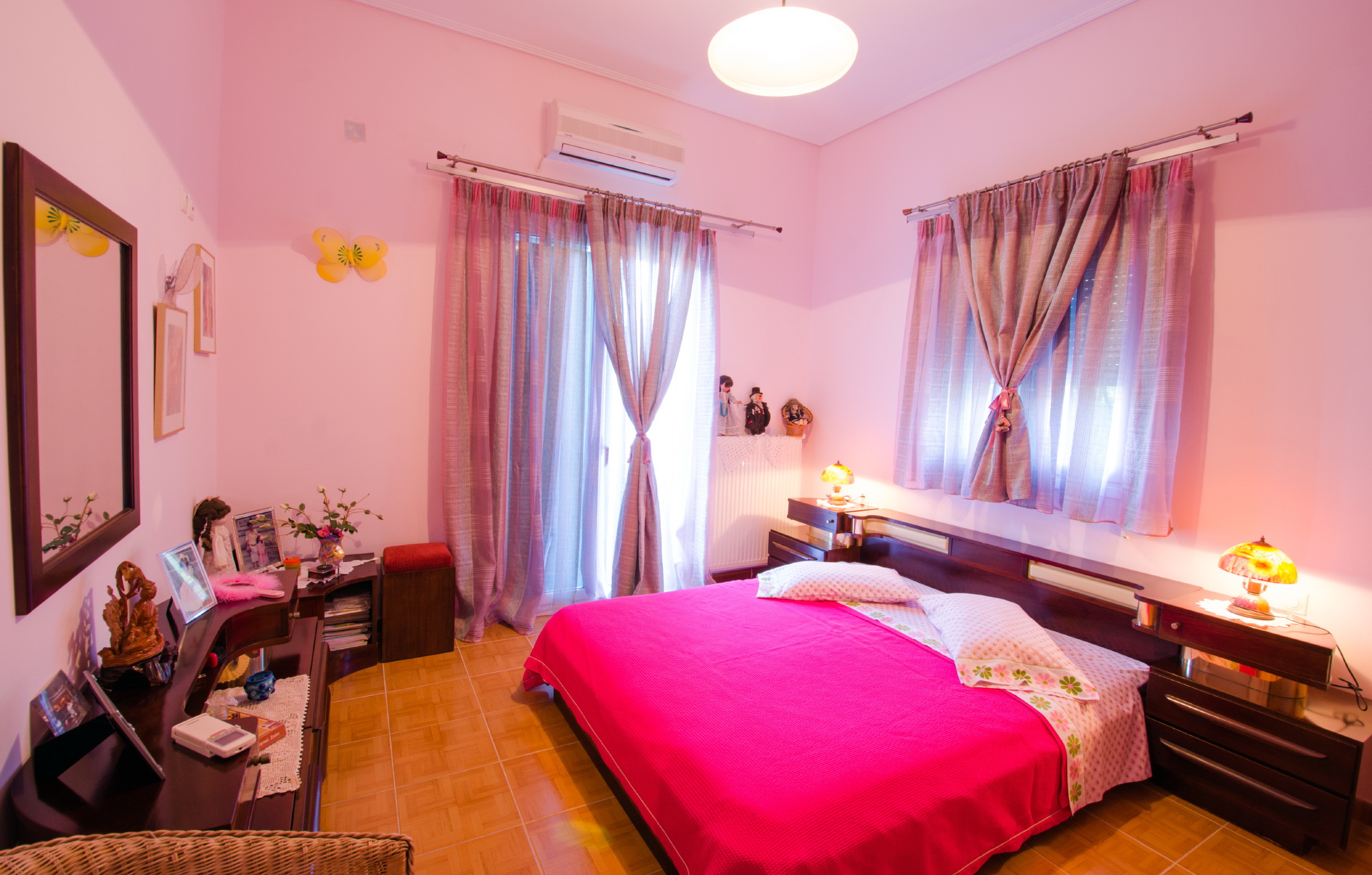 bedroom loutsa.jpg