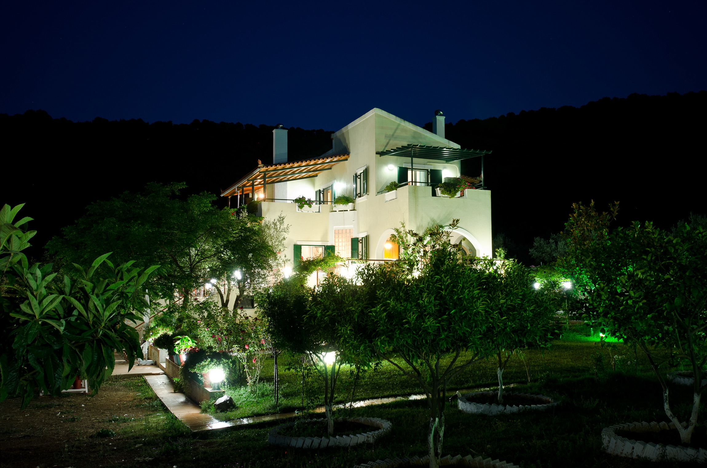 villa loutsa 3.jpg