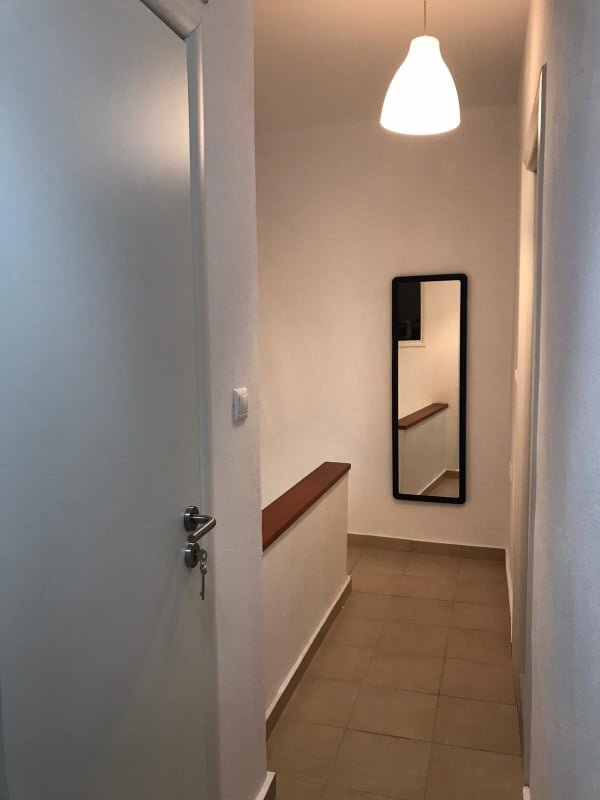 lovely_three_bedroom_house_in_the_heart_of_glossa_hallway_first_floor.jpg