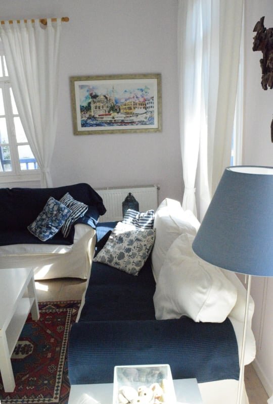 spacious_townhouse_in_the_centre_of_Skopelos_lamp.jpg