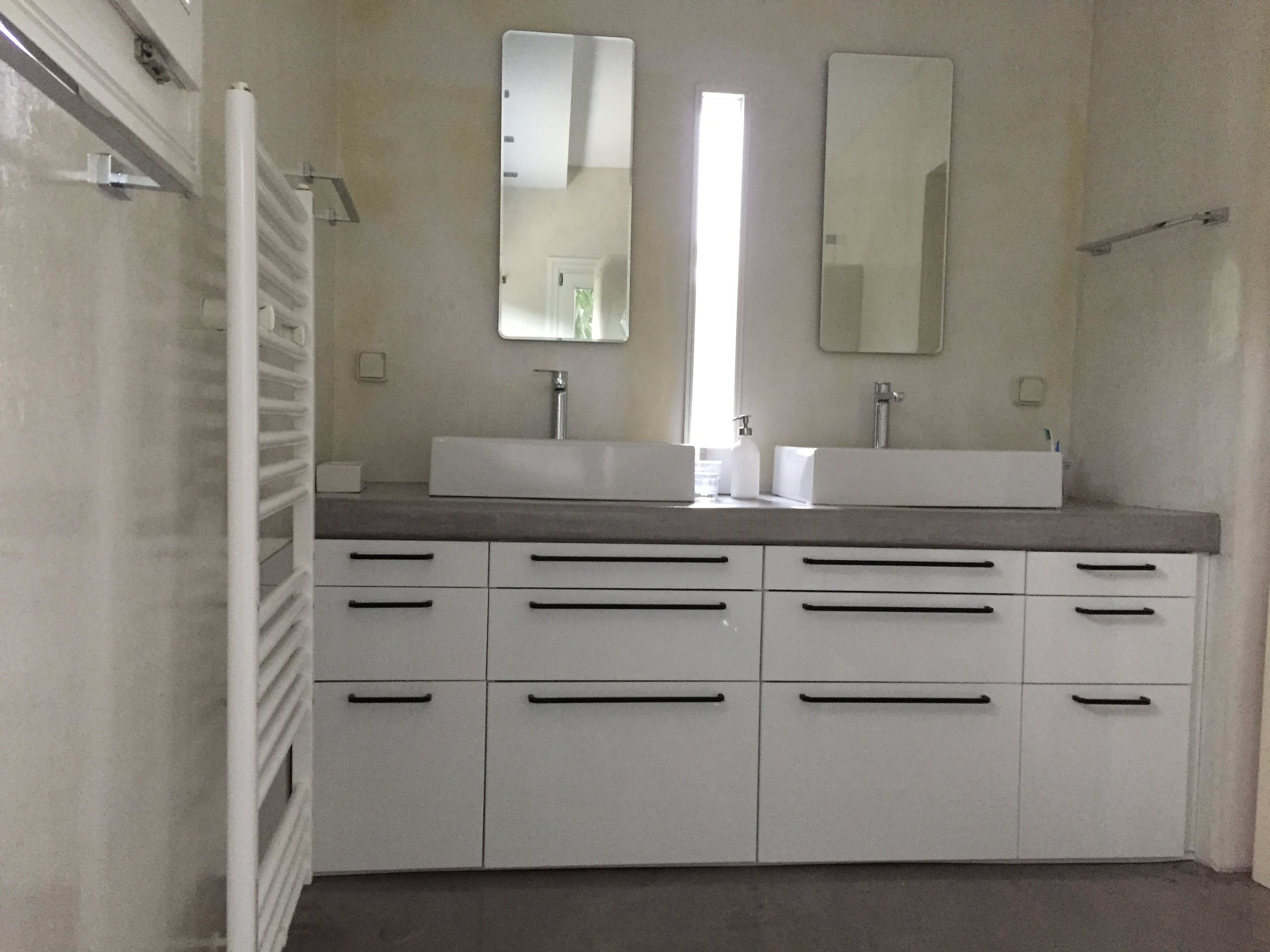 enchanting_villa_coup-de_coeur_new_bathroom_cabinets.JPG
