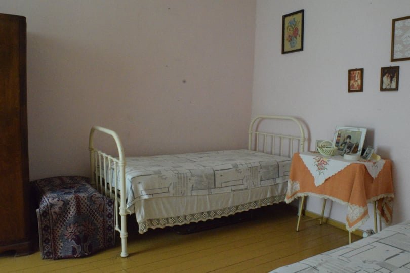 spacious_three_storey_traditional_house_second_bedroom.jpg