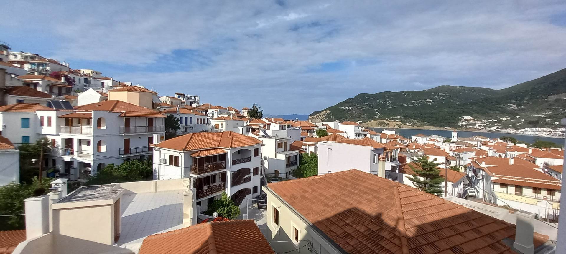 house_with_roof_terrace_and_workplace_skopelos_view.jpg