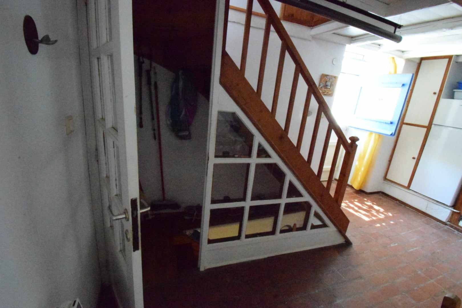 very_charming_townhouse_with_outside_space_stairs.jpg