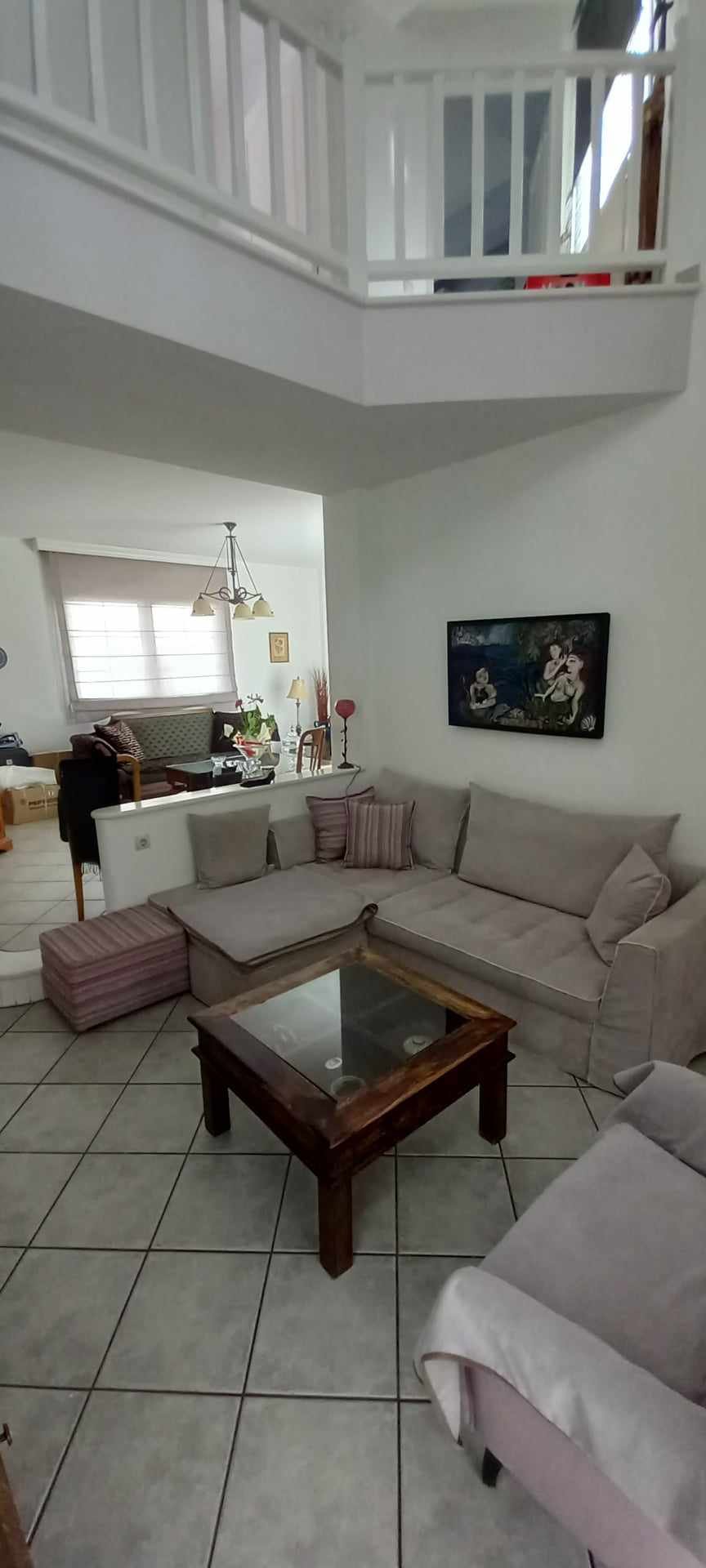 unique_spacious_modern_home_sofa.jpg