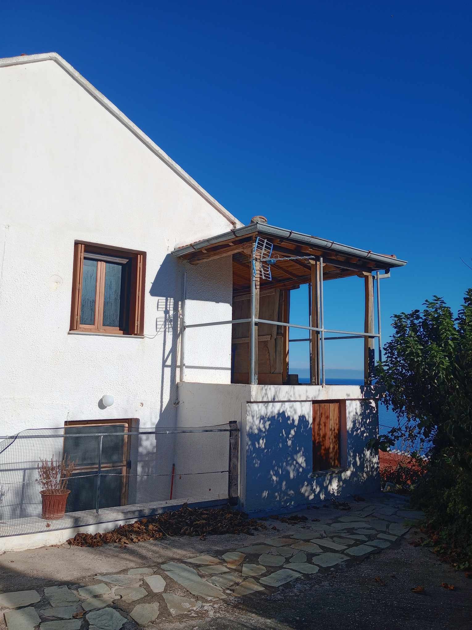a_landmark_in_Skopelos_history_is_for sale_close.jpg