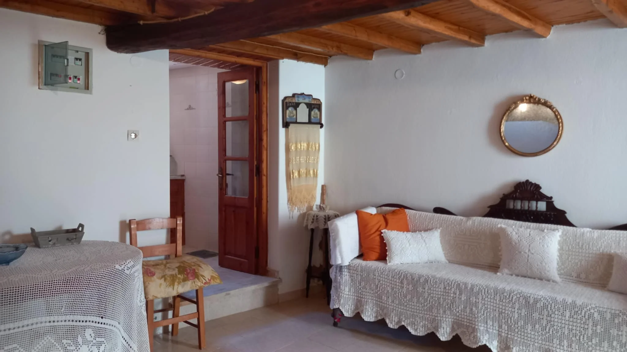 big_townhouse_with_a_veranda_with_a_sea_view_living_room.jpg