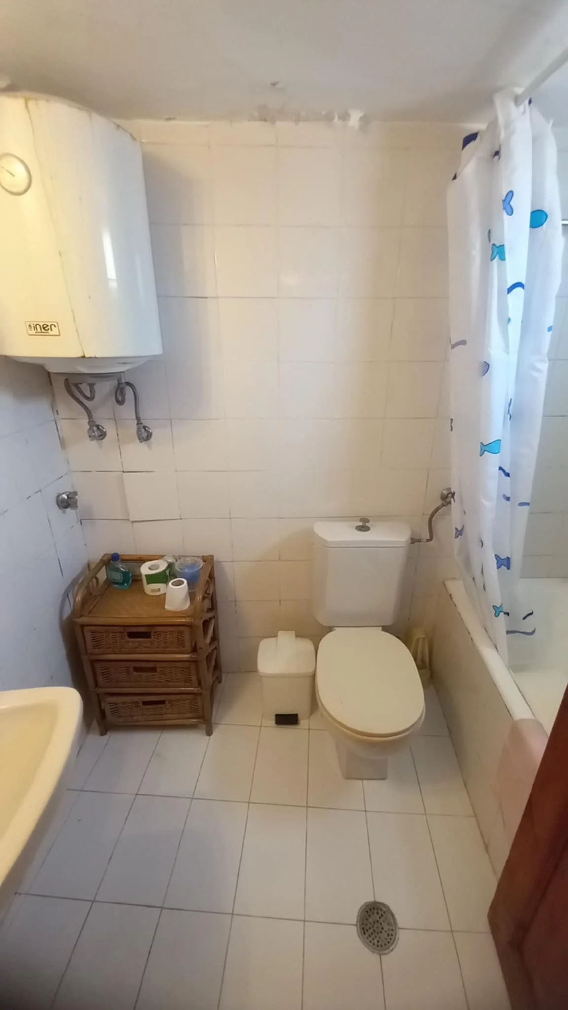 big_townhouse_with_a_veranda_with_a_sea_view_wc.jpg