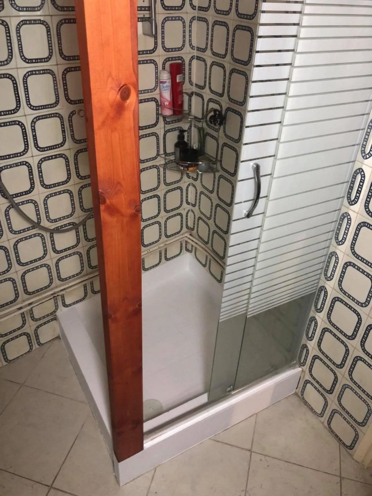 wonderful_ spaciou_ townhouse_shower.jpg