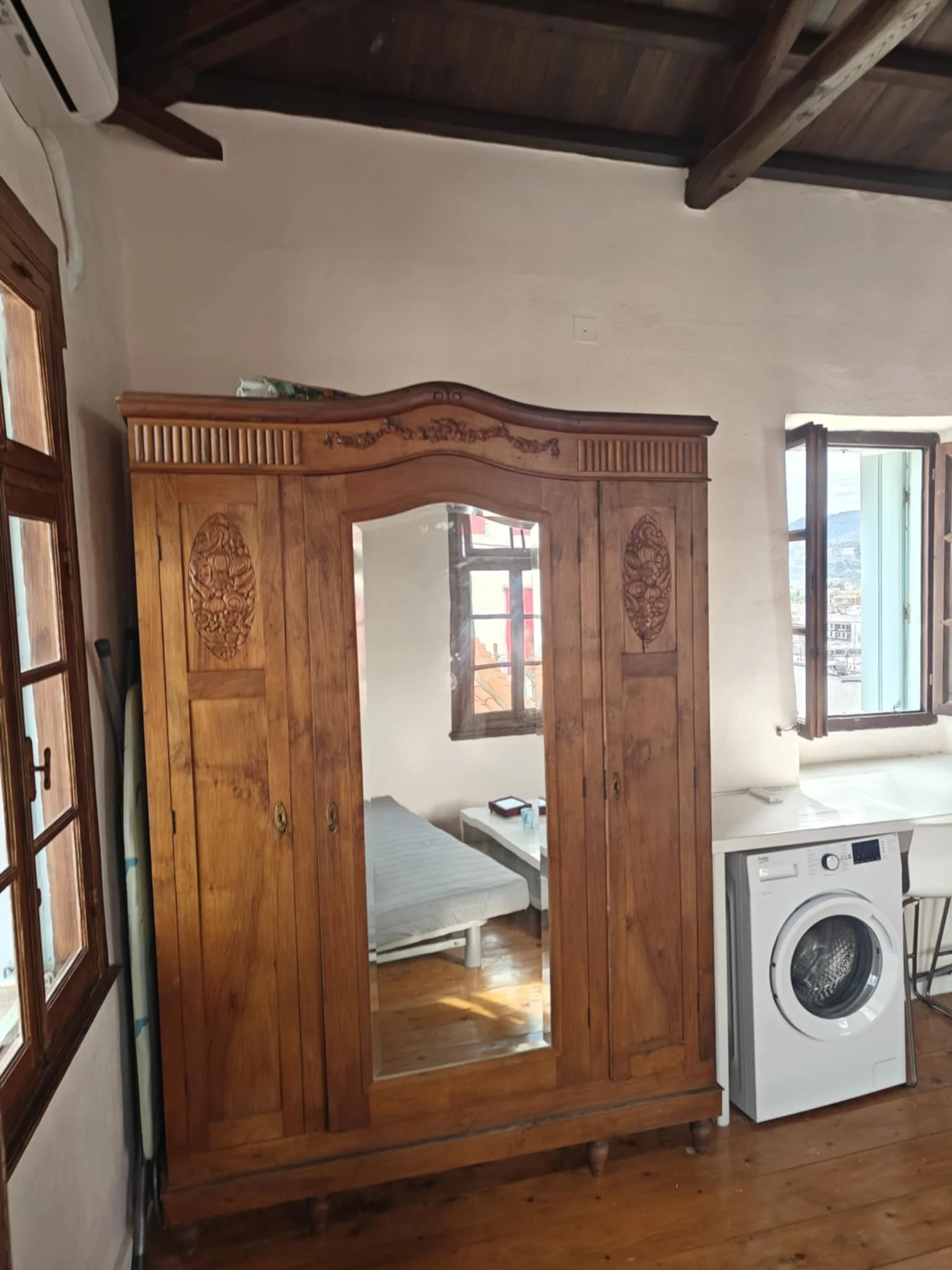 Gorgeous_historic townhouse_with_a_view_cupboard_first_floor.jpeg