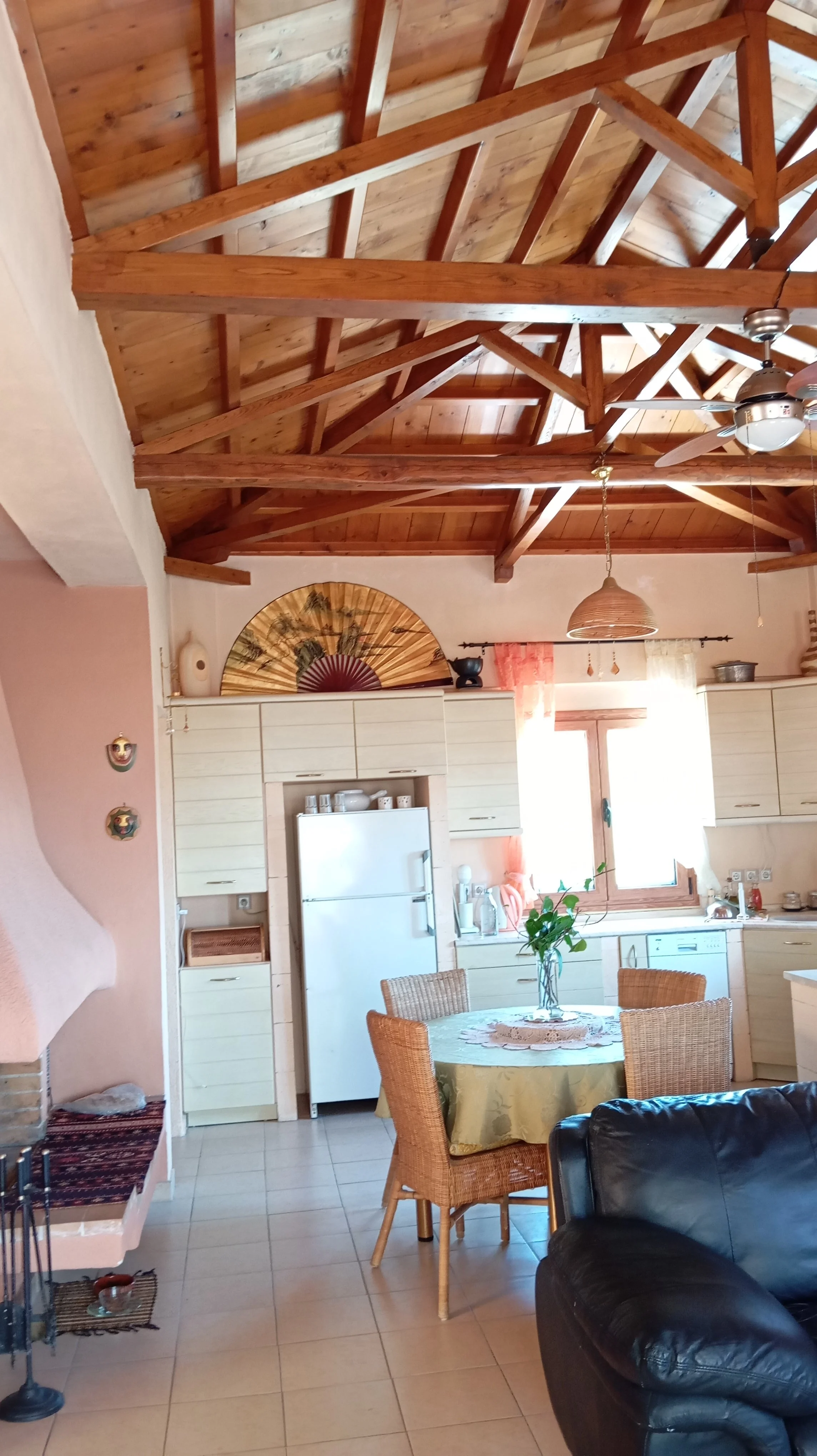 architect_designed_big_villa_with-a_sea_view_wood.jpg