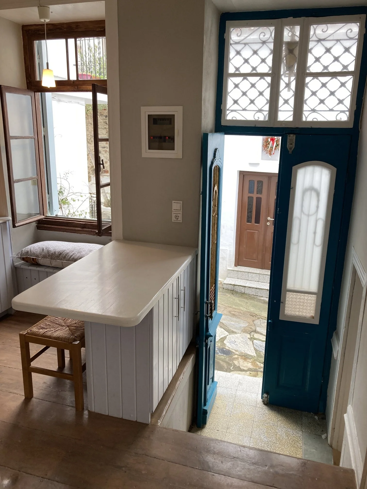 Gorgeous_historic townhouse_with_a_view_blue.jpeg