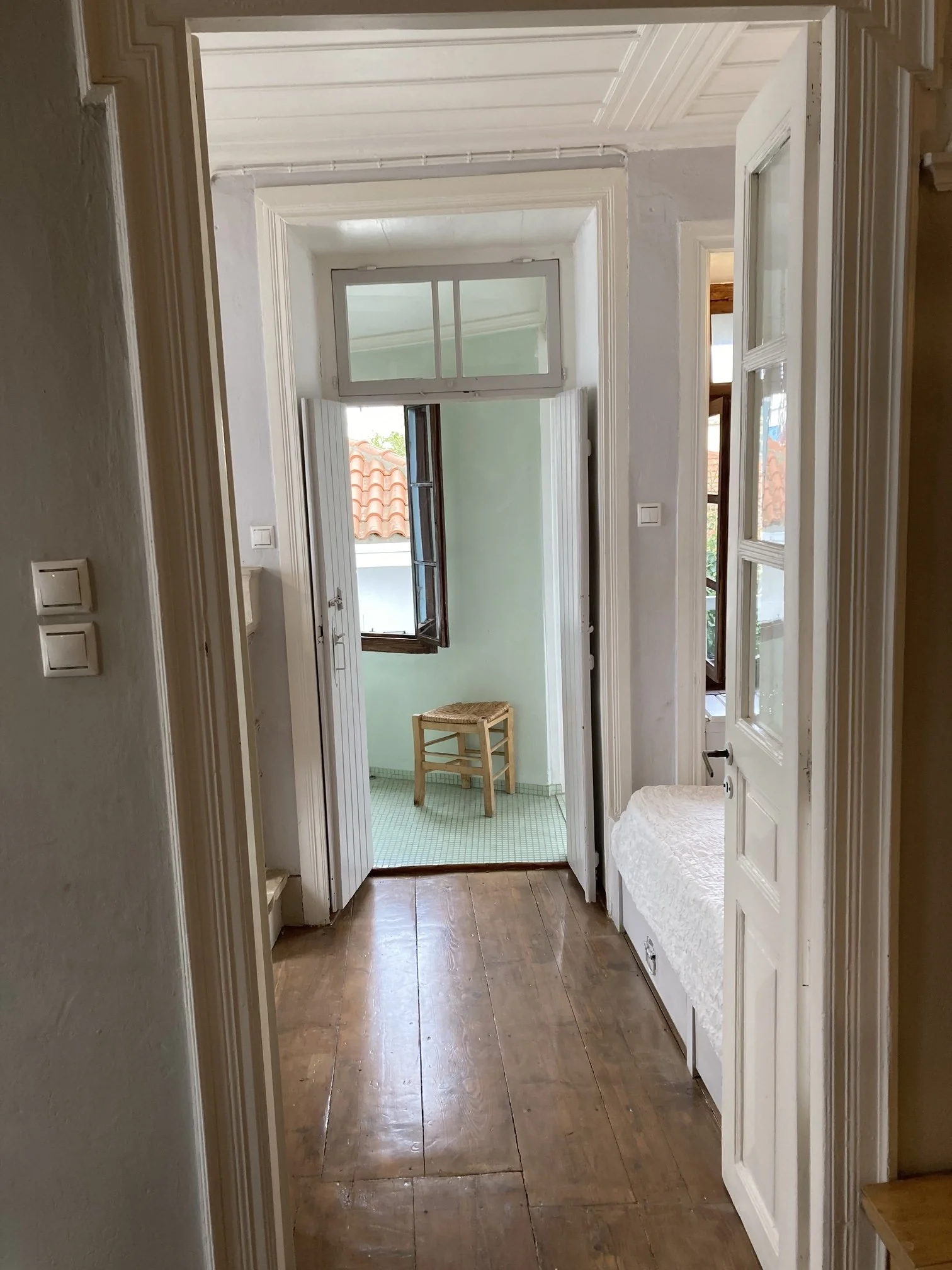 Gorgeous_historic townhouse_with_a_view_green.jpeg