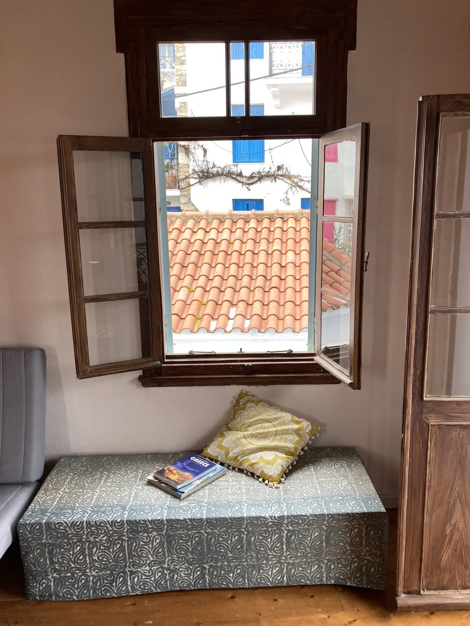 Gorgeous_historic townhouse_with_a_view_magazine.jpeg