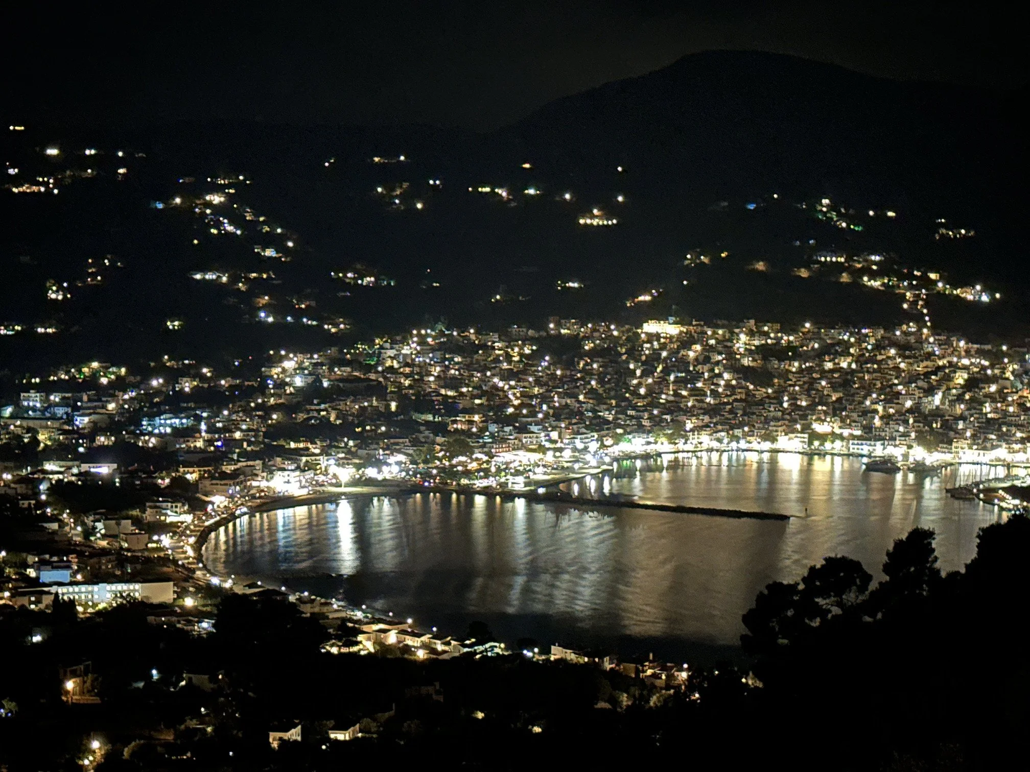 wonderful_well_built_villa_with_amazing_view_night_village.jpg